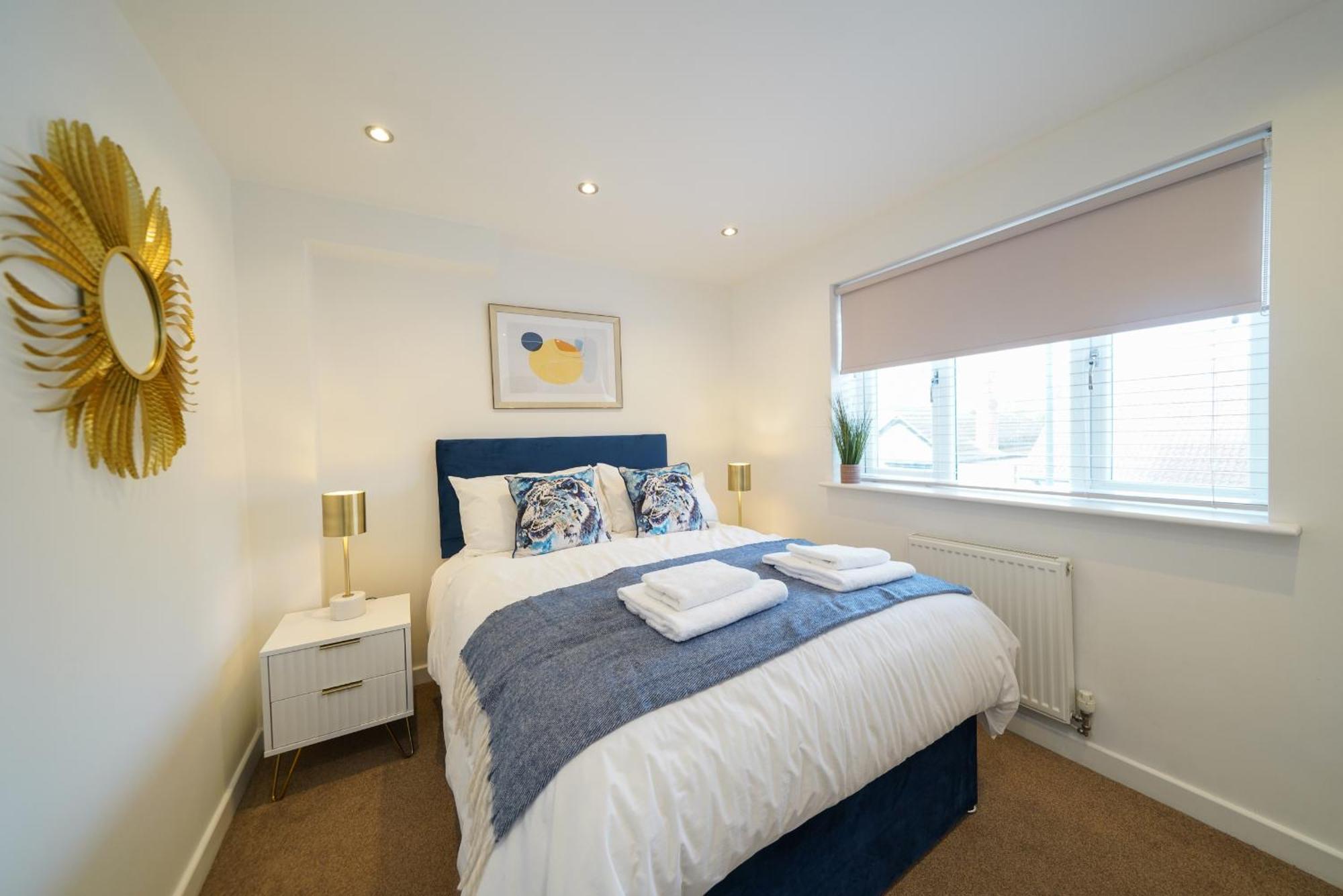 Castle Townhouse Kenilworth - Private Parking - 24 Hr Gym Access - Town Centreアパートメント 部屋 写真